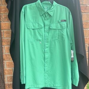 Men’s Green Long-Sleeve Button-Down Shirt